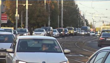 V Praze uzavřeli část centra, doprava kolabuje! Kolony jsou čím dál delší