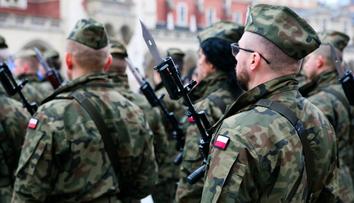 Polský generál burcuje k válce s Ruskem. Vraťte se na zem, sepsul ho politik
