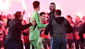 Dohra derby pražských S: Stovce fanoušků hrozí pokuty, dva mohou jít za mříže