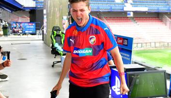 Historicky prvním eFotbalistou roku se stal reprezentant Viktorie Plzeň