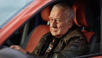 Senior vjel na D5 do protisměru. Dělník ho sprostě seřval, Čechy to rozdělilo