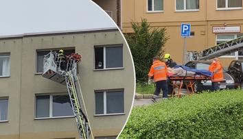Kvůli transportu 150kilové ženy museli v Praze uzavřít celou ulici!
