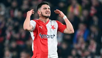 Slavia prý žádala o odložení zápasu, bála se o zdraví hráčů. LFA je proti
