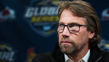 Legendární Peter Forsberg se vrátil na led. Ve Švýcarsku válí jako za starých časů