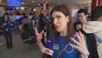 Čeština je pro tlumočníky EU oříšek. Valentina z Itálie prozradila, jaká slova jsou nejtěžší