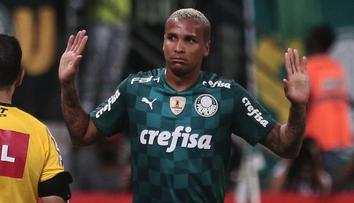Seznamte se s největším simulantem. Fotbalistovi se směje celý internet