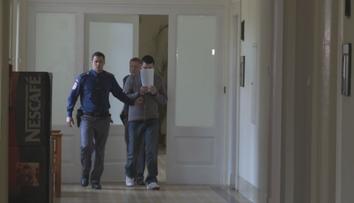 Ujížděl a zranil dva policisty. K lítosti se neměl, tvář skrýval