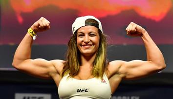 Tvrdé pěsti, ale i bujná poprsí! Tady jsou ty největší kočky z UFC