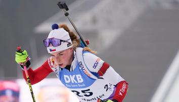 Davidovou v masáku zradila střelba, v Kontiolahti přesto dojela v první desítce