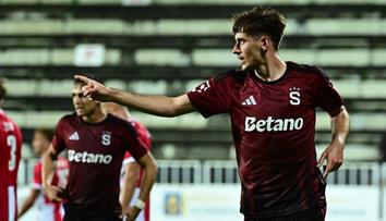 Vojtův hattrick nasměroval Spartu za postupem, trefil se i Jurásek. Olomouc končí