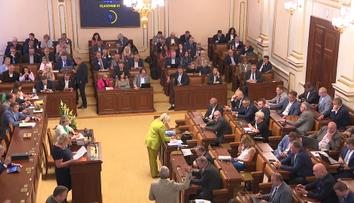 Politici se shodli na dětském certifikátu. Delikventi nebudou smět pracovat s dětmi