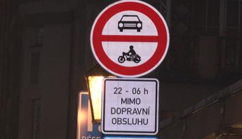V noci se do části centra Prahy autem nedostanete. Město zavedlo zákaz