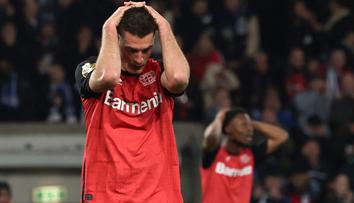 Podělali jsme to, zuřil záložník Bayeru. Xhaka se hádal s fanoušky