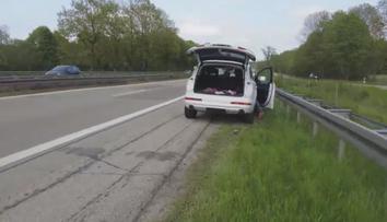 Čechům se v Německu pokazilo auto. Na odtah čekali skoro dva dny