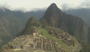 Kvůli krvavým protestům v Peru uzavřeli slavné Machu Picchu