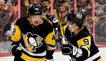 Kapanen skóroval ukázkovou ulejvkou, ohromil i baseballový Pittsburgh