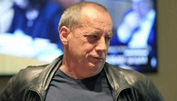 Poprava uprostřed pohřbu. Smrtící výstřel otřásl oblíbeným ostrovem