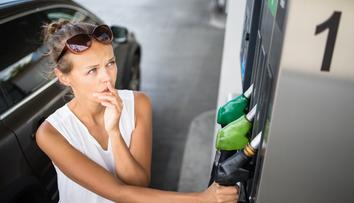 Řidiče čeká drahý srpen. Litr nafty může stát i 50 korun, varují ekonomové