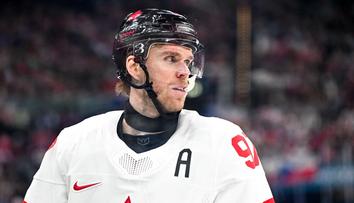 Hvězdný McDavid po utkání chválil Čechy: Hrají skvělý hokej, MS nevyhráli náhodou