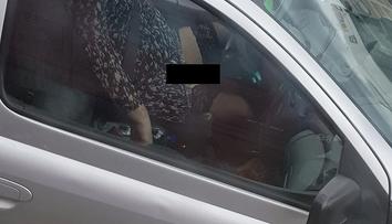 Úchyl za volantem. Na silnicích jsou k vidění hodně podivné věci