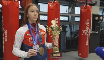 Česko má první sportovní hattrick. Získala ho mladá boxerka