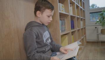 Pětiletý Samuel jde do školy. Učitelky se na geniální dítě připravují už teď