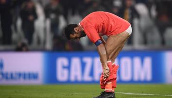 Buffon se toho nebál! V zápase Ligy mistrů se vysvlékl do slipů