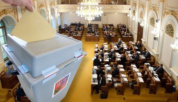 Volby by v prosinci dopadly jinak, takhle strany skončily v průzkumu