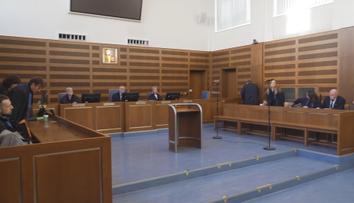 Muže bili tyčí a nedávali mu pití. Kutnohorská sekta za jeho smrt nemůže, tvrdí její členové