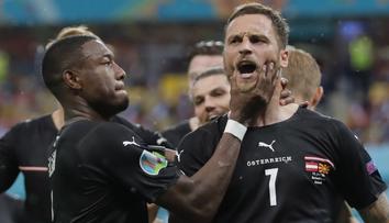 Vulgární nadávky mají dohru. Útočník Rakouska dostal trest od UEFA