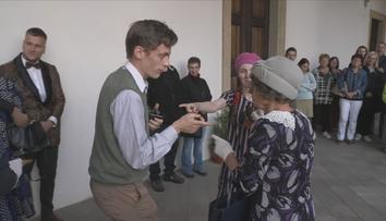 Hrady a zámky lákají na noční prohlídky. Součástí je i divadlo a hudba