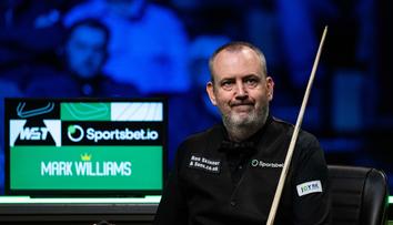 Bizár ve snookeru. Mistr světa hodil soupeři ručník na kouli