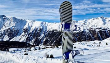 Další tragédie v Alpách. Lavina zabila dva snowboardisty