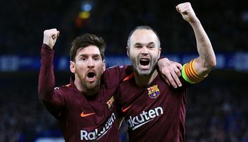 Jsi fenomén, budeš chybět. Messi se dojemně poklonil končícímu Iniestovi