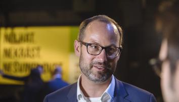 Farský se nemůže vzdát mandátu poslance. Možná se bude muset vrátit