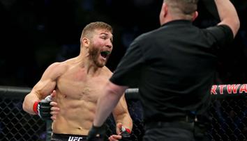 Sudí v UFC nezvládl zápas! Může být rád, že nedostal ránu, říká expert