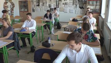 Maturanti mají za sebou testy z češtiny. Výsledky budou známy do 15. května