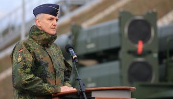 Německý generál hrozí Rusku. Odhalil konkrétní města, na něž by NATO zaútočilo