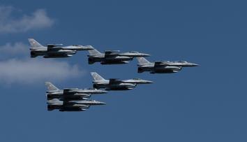 Polské stíhačky v pohotovosti. Nedaleko hranic explodoval dron