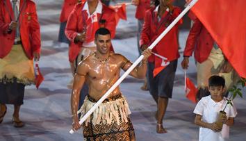 Dámy pozor! Na zimní olympiádu míří naolejovaný svalovec z Ria
