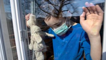Dopady pandemie: Nedůvěra ke státu a selhání politiků, tvrdí odborníci