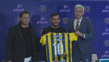 Argentinec Tévez bude po konci kariéry trenérem v Messiho rodném Rosariu