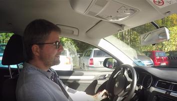 Jak zvládá Jančařík řídit auto bez nohou? Je to jako autoškola, tvrdí