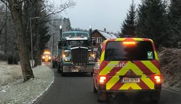 Vánoční strom už míří na Staroměstské náměstí. Rozsvítí se v sobotu
