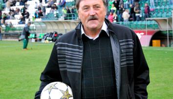 Panenka vařil panenku. Vršovická legenda pomohla nasytit policisty