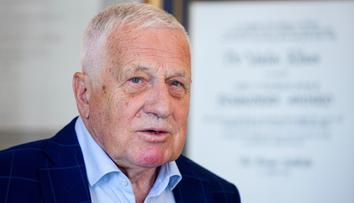 Exprezident Václav Klaus je zpět v nemocnici, znovu se mu přitížilo