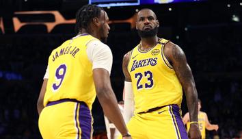 Rodina nad všechno. LeBron si vystřelil ze syna, pak přepisovali historii NBA