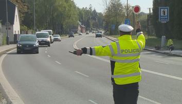 Policejní kontroly na emise dopadly špatně. Neprošla skoro polovina aut