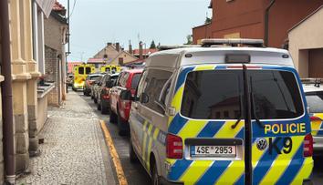 Tragédie v Kostelci: Muže a ženu měl zastřelit problémový exmanžel oběti