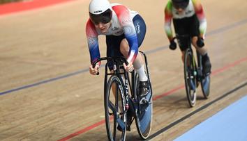 Děsivá nehoda na velodromu. Ošetření potřebovali i čtyři diváci